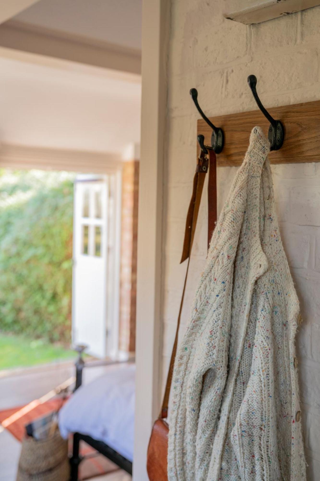 Old Mill Lodge By Huluki Sussex Stays Hurstpierpoint Dış mekan fotoğraf