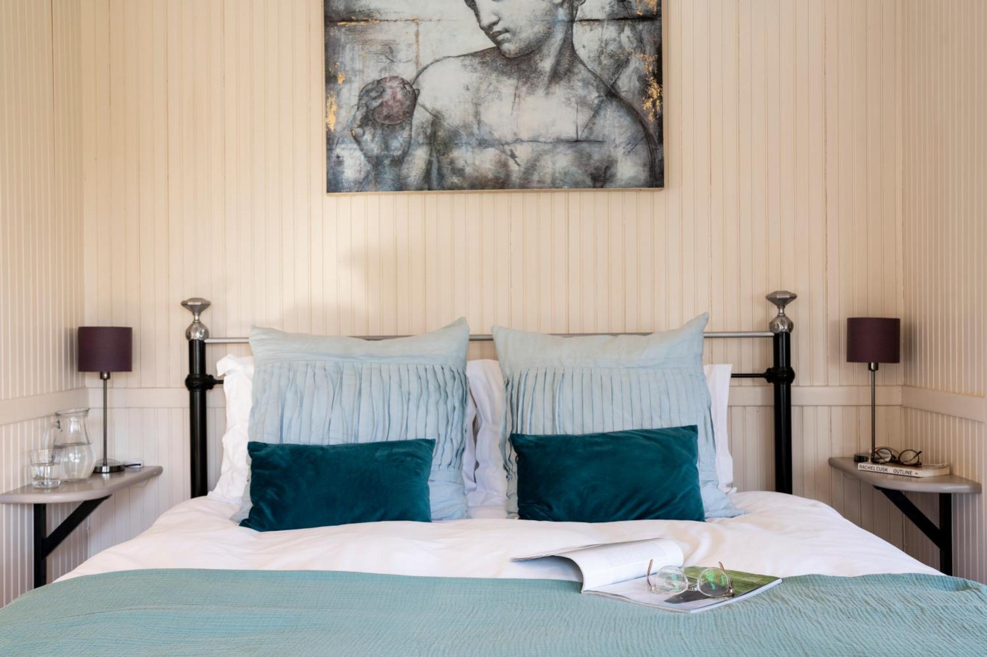 Old Mill Lodge By Huluki Sussex Stays Hurstpierpoint Dış mekan fotoğraf